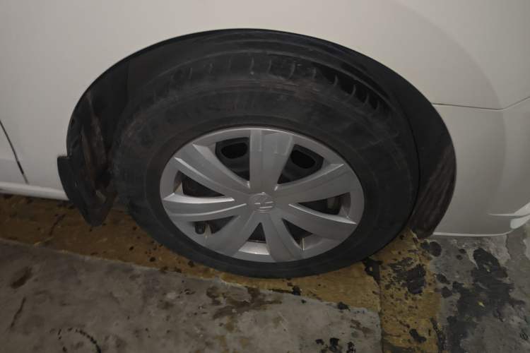 Used Volkswagen Jetta 2017 1.5L Automatic Fashion Model Right Front Wheel Hub