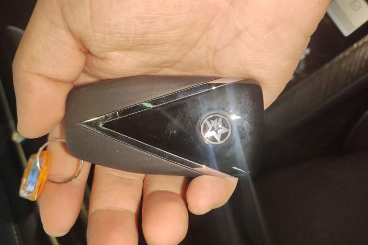 Used Venucia V 2021 260T Idol Edition
