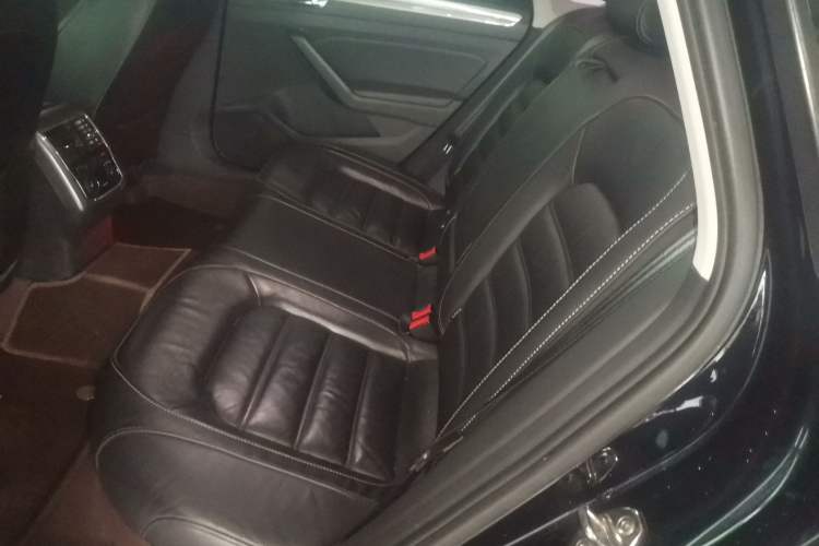 Used Volkswagen Passat 2017 330TSI DSG Luxury Edition
