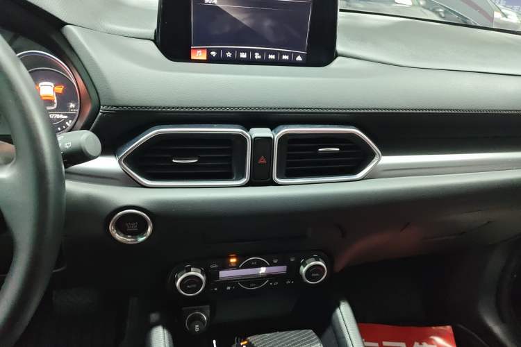 Used Mazda CX-5 2021 2.0L Automatic Two-Wheel Drive Smart Version Audio And AC Panel