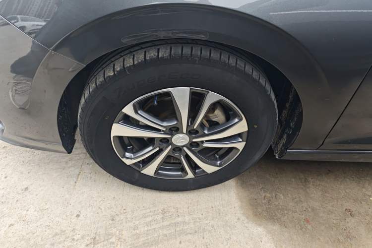 Used CHANGAN Eado 2023 Changan Edition PLUS Blue Whale NE 1.4T GDI DCT Prestige Version Left Front Wheel Hub