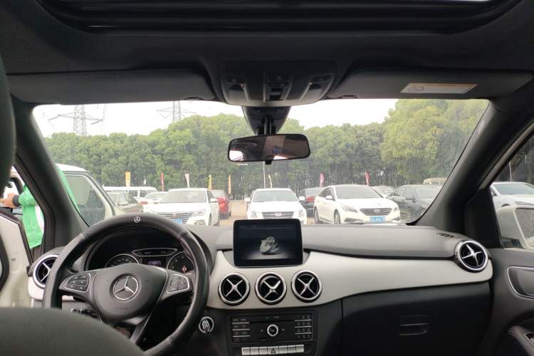 Used Mercedes-Benz B-Class 2017 B 200 Sport Edition
