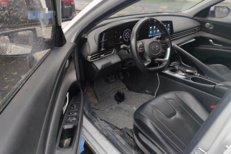 Used Hyundai Elantra 2021 1.5L CVT GLX Elite Edition Driver Seat