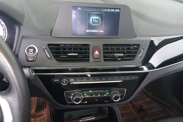 Used BMW 1 Series 2018 118i Sport Edition Audio And AC Panel