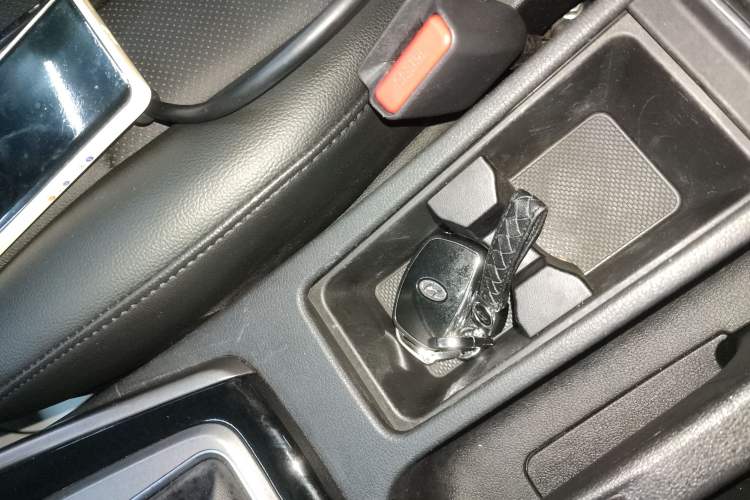 Used Hyundai Elantra (5th Generation / Langdong) 2015 1.6L Automatic Luxury Model Interior 1