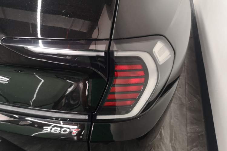 Used Hyundai Santa Fe 2023 Traveler 380T GDi Automatic Two-Wheel Drive GLX Elite Edition Exterior 3