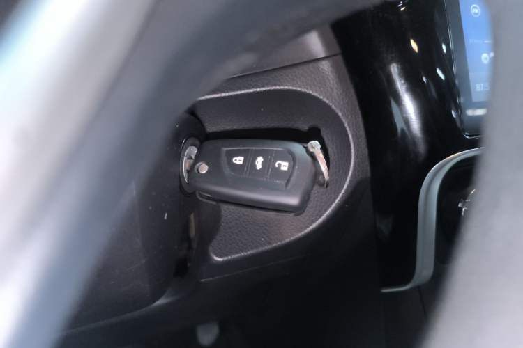 Used Toyota Corolla 2017 Revised Version 1.2T S-CVT GL-i Vehicle Key