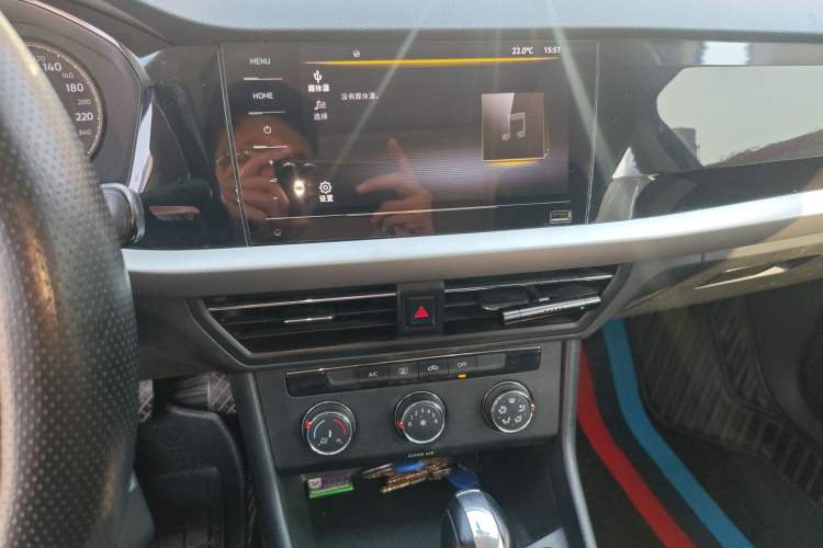 Used Volkswagen Lavida 2021 1.5L Automatic Comfort Edition Audio And AC Panel