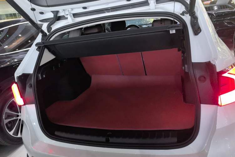 Used BMW iX1 2023 xDrive30L X Design Package Trunk