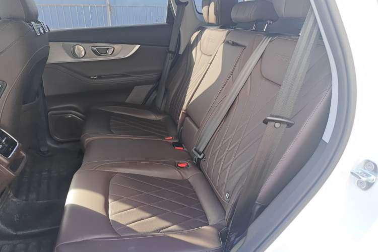 Used Chery Tiggo 8 PRO 2024 Champion Edition 390T Two-Wheel Drive Peak Version 5 Seats
