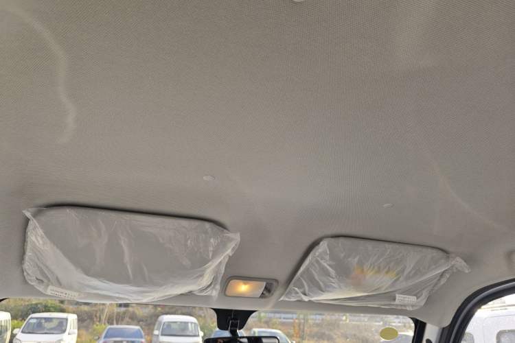 Used Wuling Zhiguang New Energy 2025 Model 305km Ambitious Edition