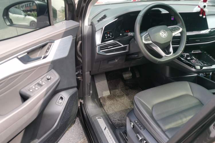 Used Volkswagen Talagon 2024 380TSI All-Wheel Drive Luxury Prestige Pro 7-Seater
