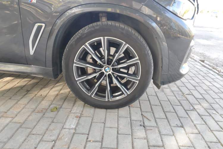 Used BMW X5 2022 xDrive 30Li Luxury M Sport Package