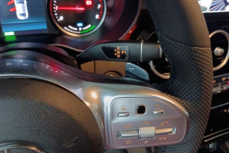 Used Mercedes-Benz C-Class 2019 C 260 Sport Edition Gear Lever