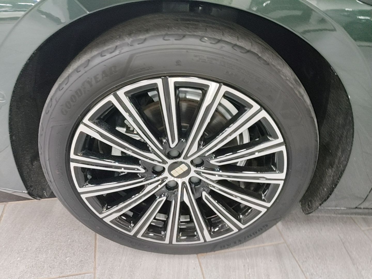 Geely Galaxy 8 2025 130km EM-P Starship Edition — снимка 10