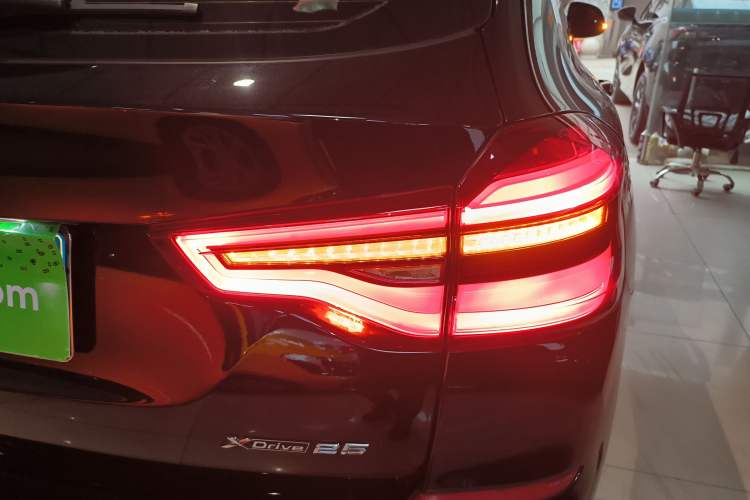 Used BMW X3 2021 xDrive25i M Sport Package Exterior 3