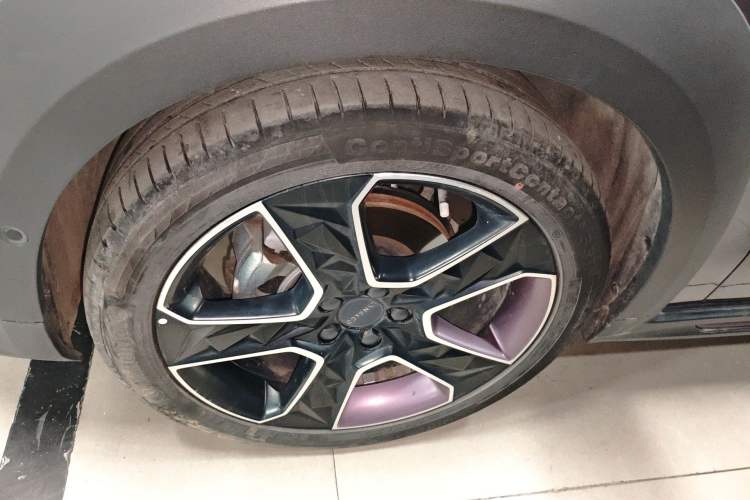 Used Lynk & Co 02 2022 2.0T DCT Shine Pro Left Front Wheel Hub