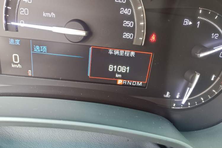 Used Cadillac XTS 2018 28T Elite Edition Odometer Close Up