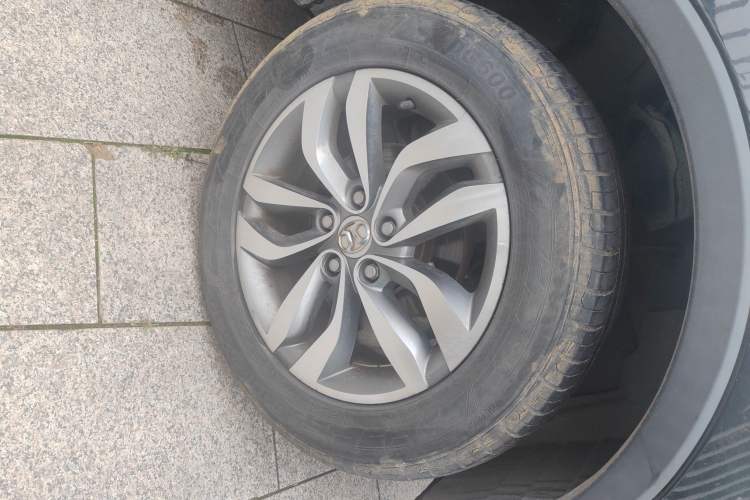 Used BAIC Senova X65 2015 2.0T Automatic Elite Model
