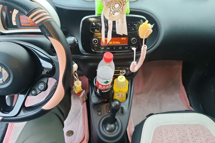 Used smart forfour 2016 1.0L 52 kW Dynamic Edition Audio And AC Panel