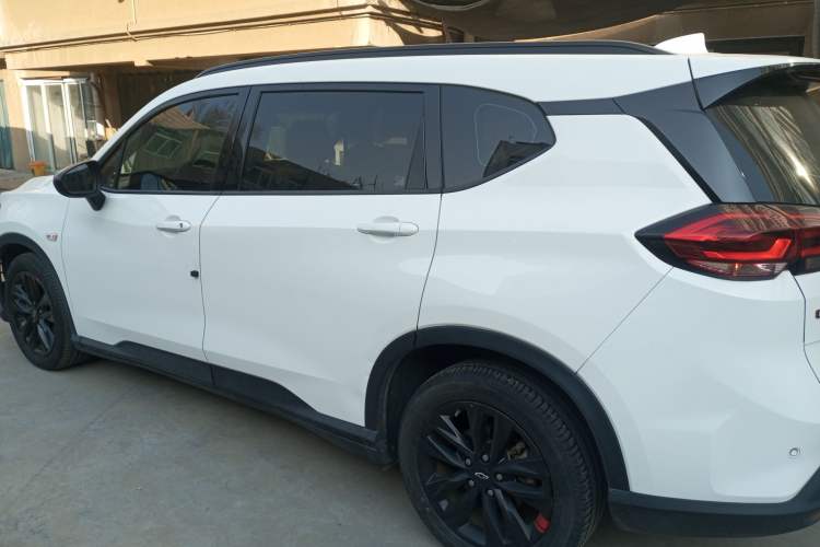 Used Chevrolet Orlando 2020 Light Hybrid Redline 530T Automatic Enjoyment Edition (5+2 Models)
