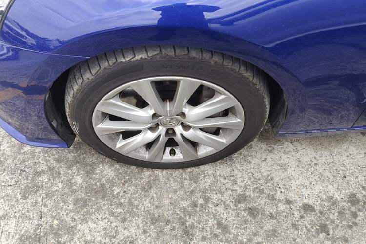 Used Lexus IS 2015 200t F SPORT

