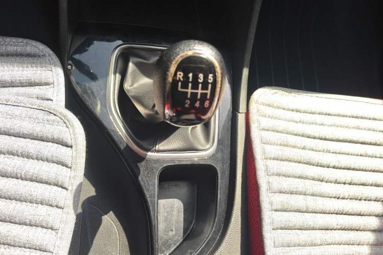 Used Baojun 730 2021 1.5L Manual Fashion Version 7 Seats