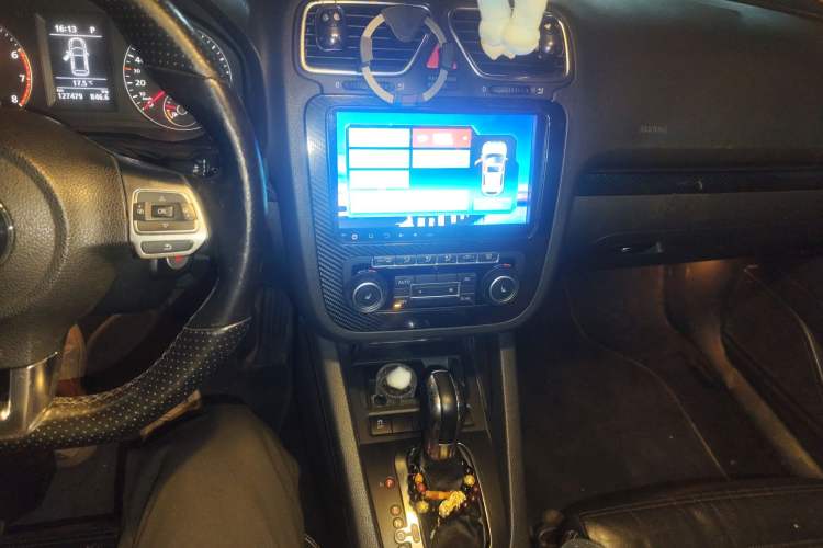 Used Volkswagen Scirocco 2010 2.0 TSI Sport Edition Audio And AC Panel