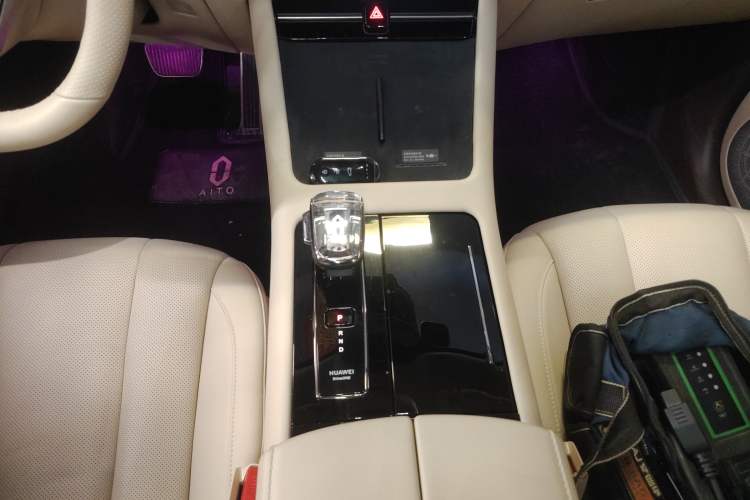 Used Hima AITO M7 2024 1.5T Intelligent Driving 4WD Max Edition 5 Seats