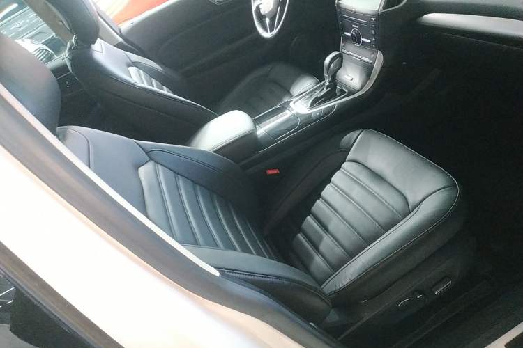 Used Ford Edge 2018 EcoBoost 245 Two-Wheel-Drive Platinum Edition 5 Seats
