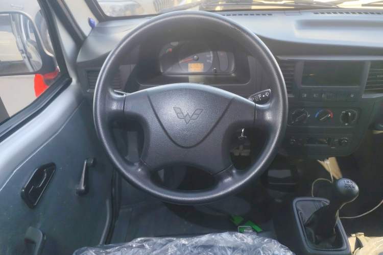 Used Wuling Zhiguang 2023 1.5L Practical Version 5/7 Seats