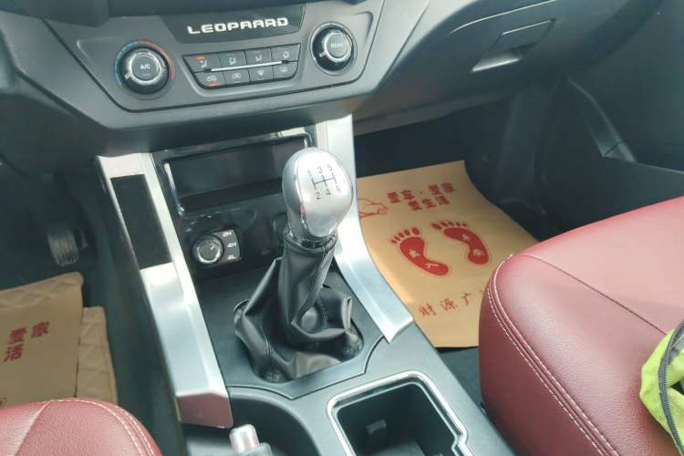 Used Leopaard Q6 2015 2.4L Manual 4x4 Excellence Edition
