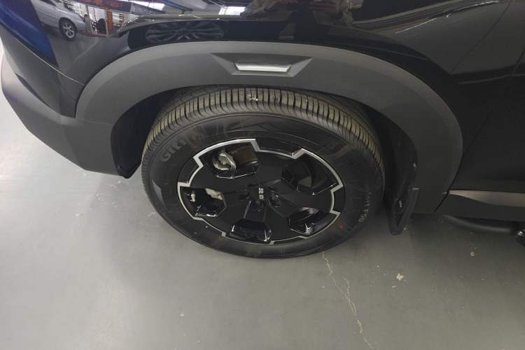 Used BAIC Off-Road BJ30 2024 1.5T Magic Electric Drive Advanced Version Left Front Wheel Hub