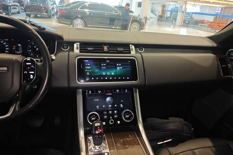 Used Land Rover Range SportNew Energy 2018 P400e Audio And AC Panel