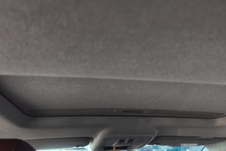 Used Chevrolet Cruze 2018 Hatchback 320 Automatic Pioneer Sunroof Edition Headliner