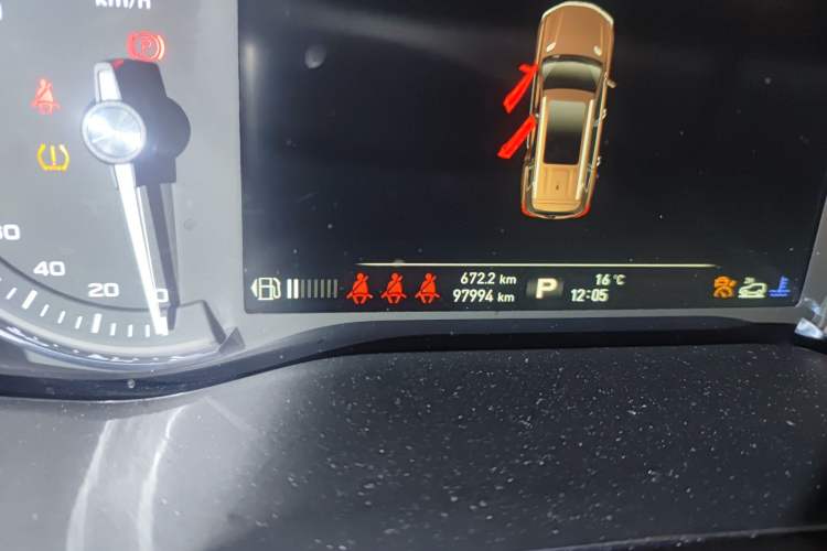 Used Roewe RX8 2018 30T Smart Connectivity All-Wheel Drive Supreme Edition

