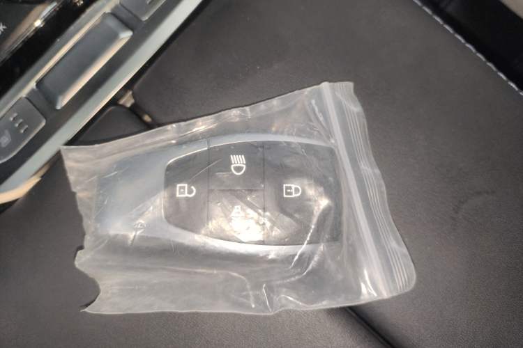 Used BAIC Off-Road BJ40 2021 2.0D Automatic Four-Wheel Drive Blade Hero Edition Adventurer Type Vehicle Key