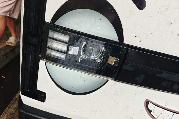 Used SRM New Energy E3 2025 Fudi 310KM Practical Passenger Vehicle