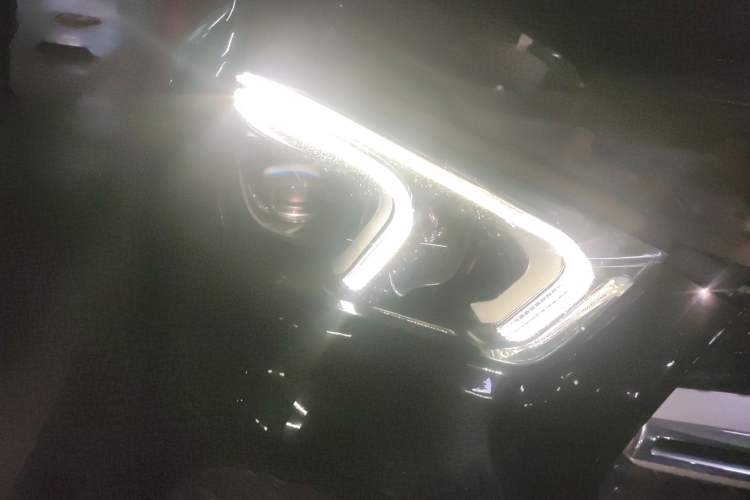 Used Mercedes-Benz GLE 2021 GLE 450 4MATIC Stylish Model Right Front Headlight