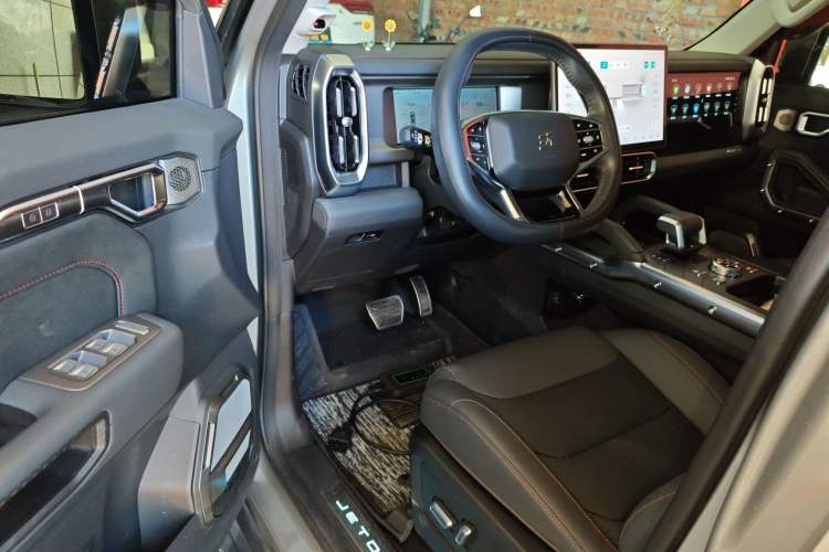 Used JETOUR Traveler 2023 2.0T All-Wheel-Drive CrossPRO