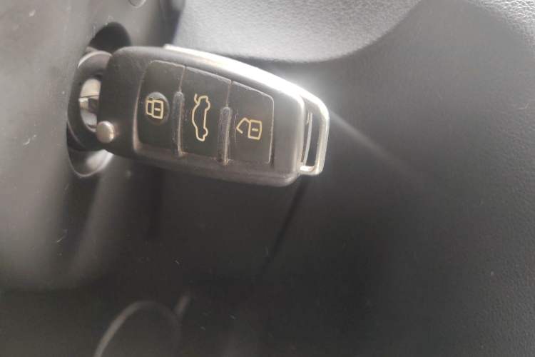 Used Audi Q3 2013 35 TFSI Comfort Model Vehicle Key