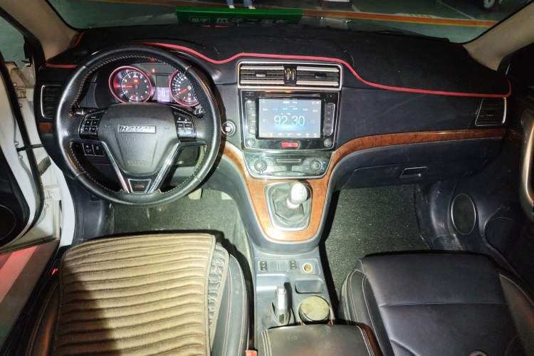 Used Haval H6 2015 Revised Version Sport Edition 1.5T Manual Transmission Two-Wheel Drive Elite Grade
