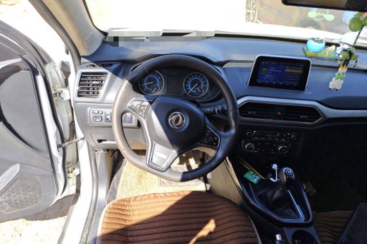 Used Dongfeng Fengon S560 2018 1.8L Manual Urban Model 7 Seats Steering Wheel