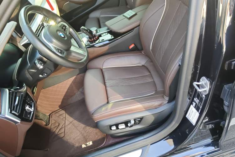 Used BMW 5 Series 2022 Second Facelift 530Li Luxury Version M Sport Package
