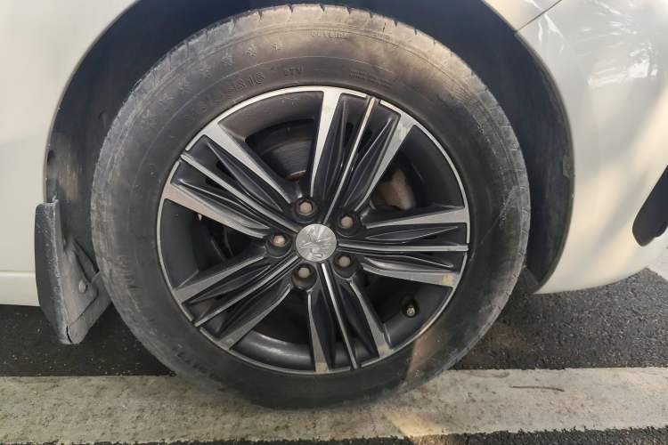 Used Peugeot 308 2018 1.6L Automatic Luxury Edition Exterior 7