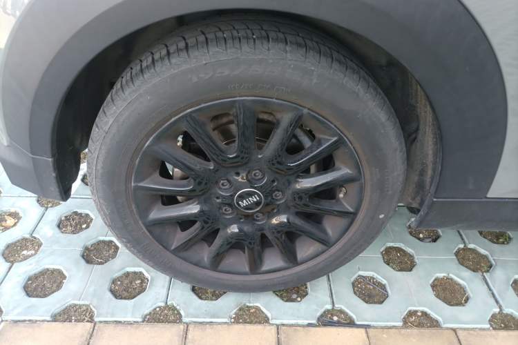 Used MINI 2022 1.5T ONE Right Rear Wheel Hub