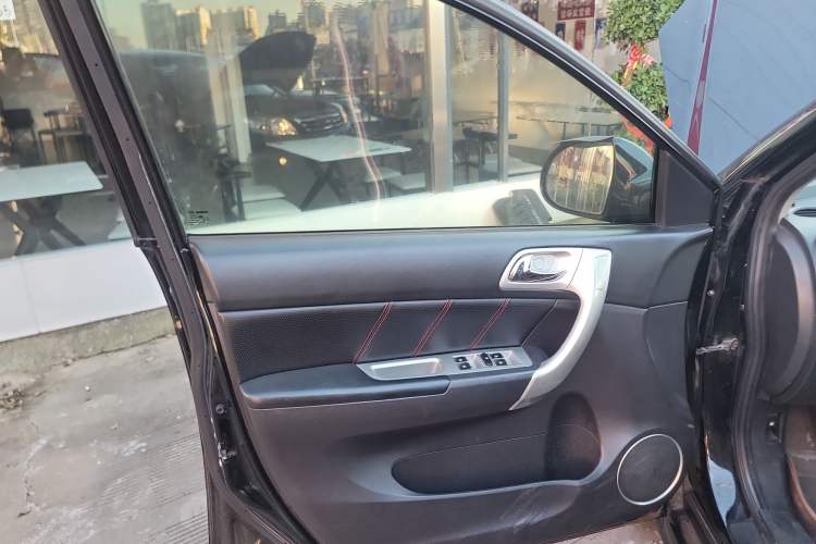 Used Haval H6 2016 Upgraded Model 1.5T Manual Two-Wheel Drive Value Edition