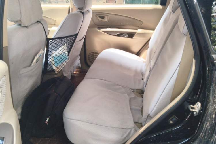 Used Hyundai Tucson 2009 2.0L Manual Two-Wheel Drive Fashion Edition