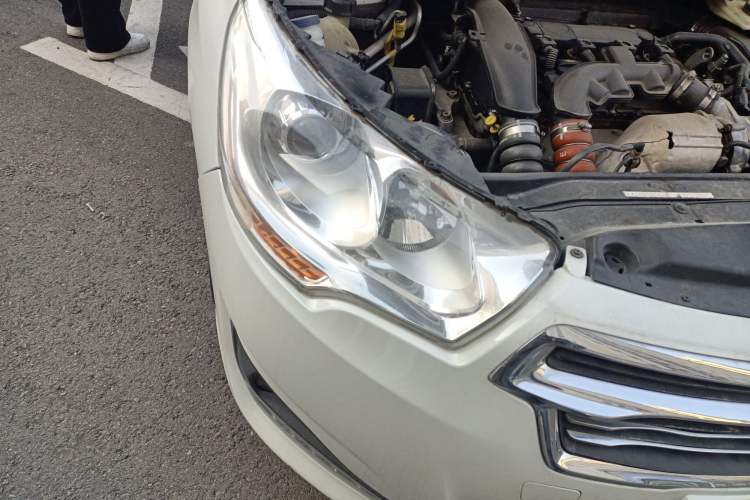 Used Citroen C4L 2013 1.6 THP Automatic Impression Edition
