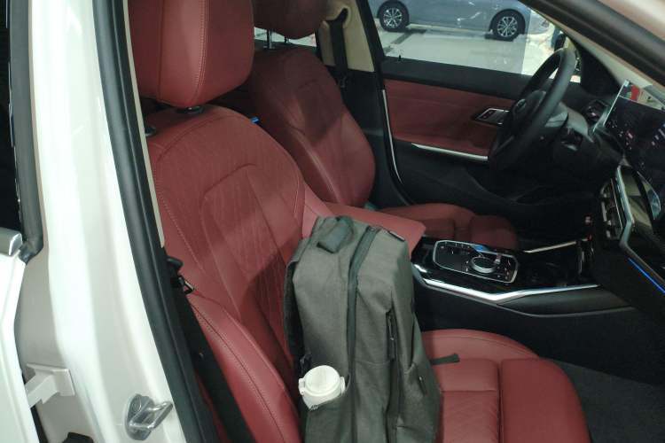 Used BMW i3 2024 eDrive 35 L Right Front Seat